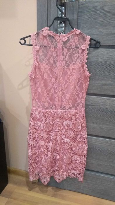 Sukienka missguided koronkowa XS S