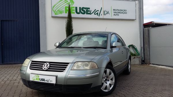 Pála de sol direita VOLKSWAGEN Passat (3B3)