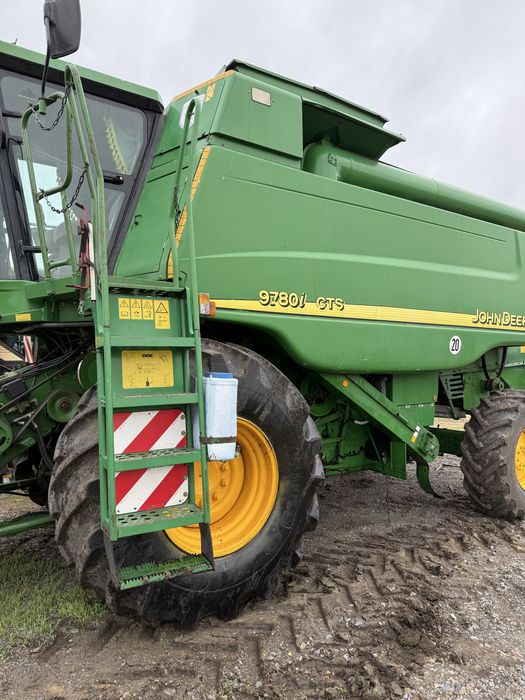 Зерноуборочный комбаин