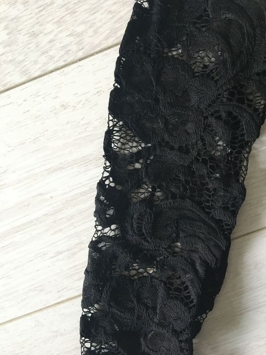 Sukienka wizytowa mini czarna koronka