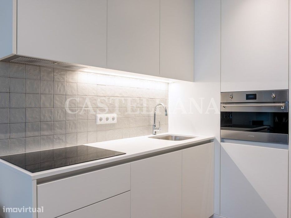 Apartamento T1+1 com varanda na zona histórica do Porto