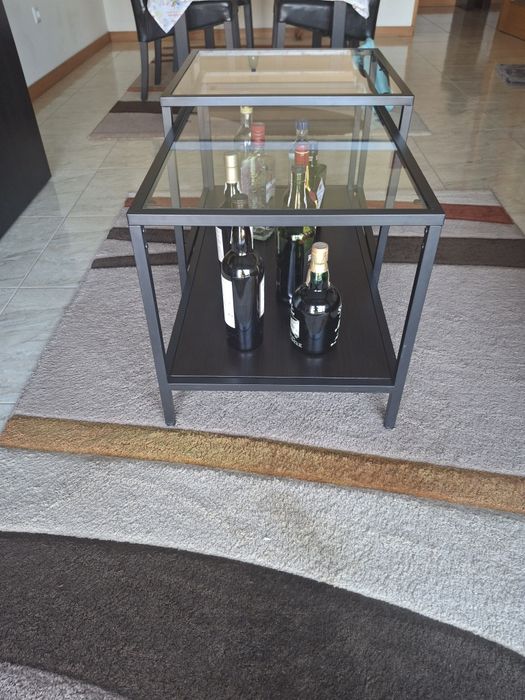 Mesa de apoio em vidro