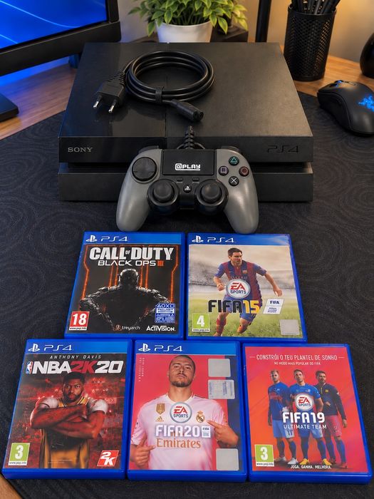 PS4 FAT 500GB + Comando + 5 Jogos + Cabos