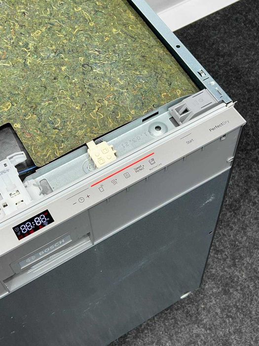 Посудомийна машина Bosch SMV6ZDX49E