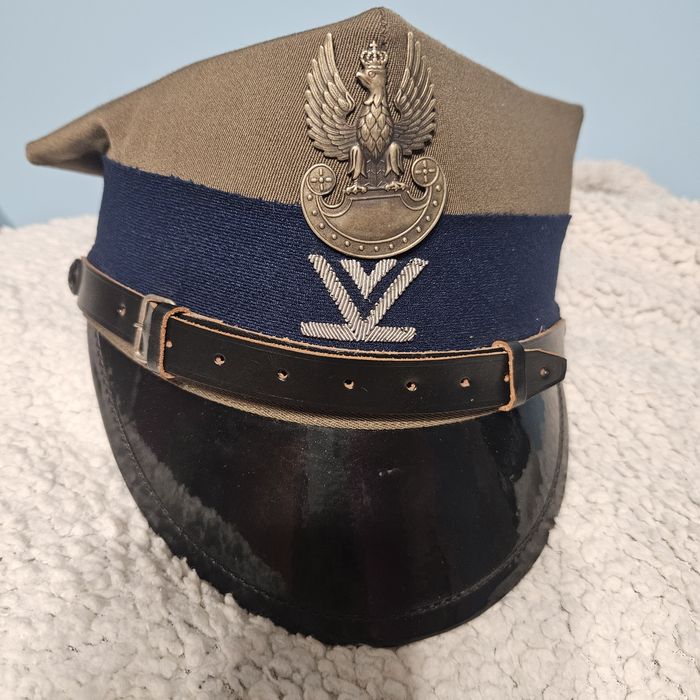 Czapka rogatywka , modus 57