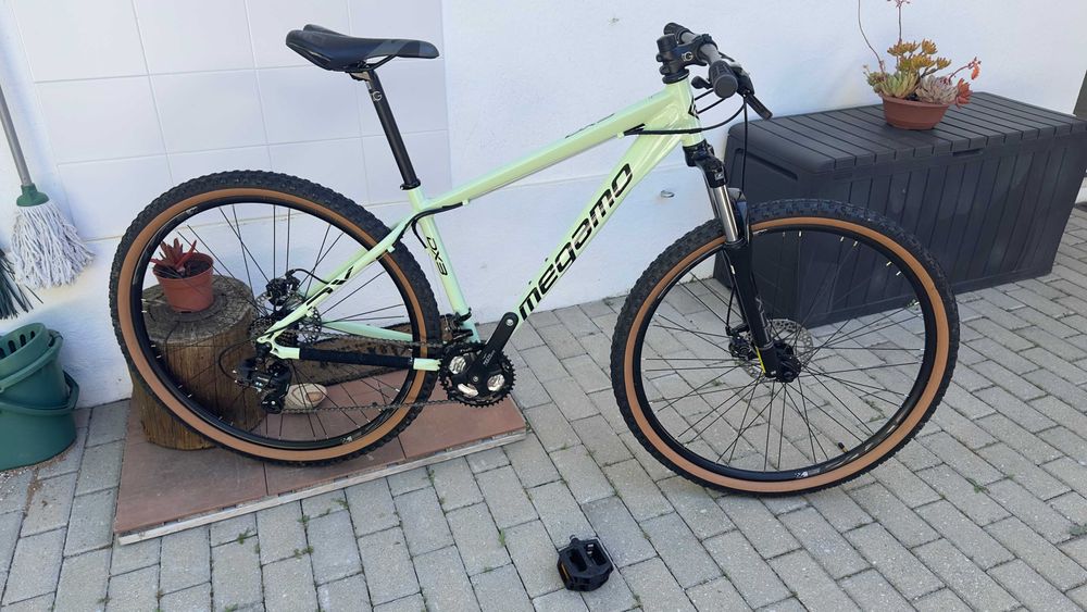 BTT Bicicleta Megano Sport DX3 - Tamanho M (Nova)