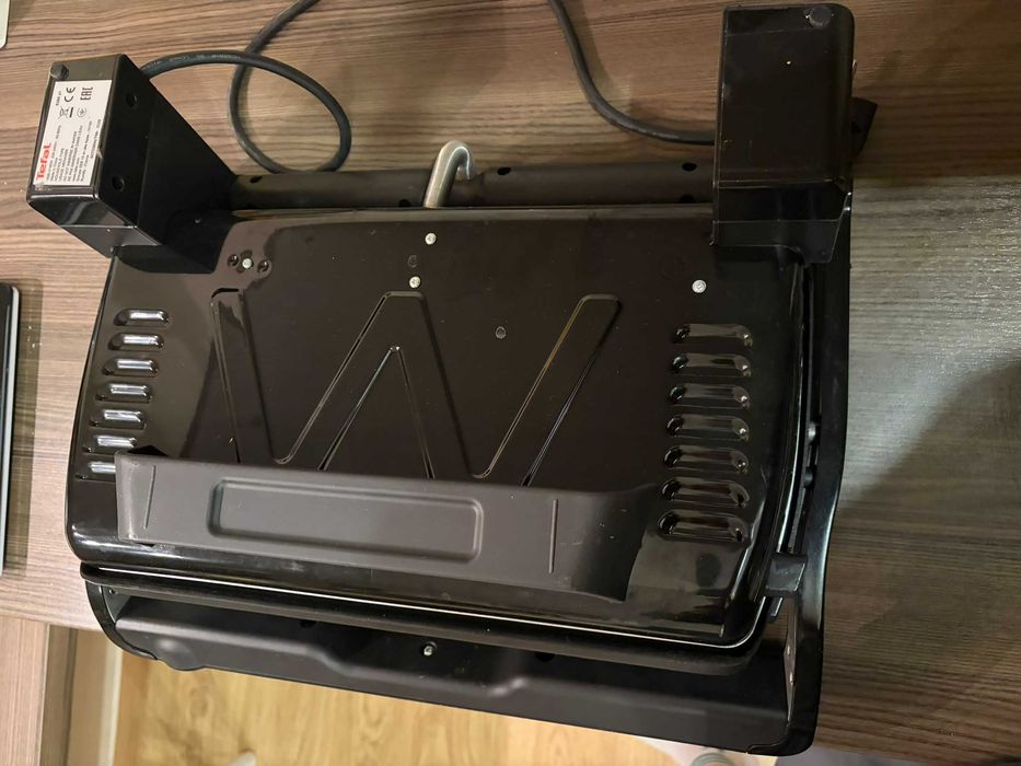 Grill elektryczny Tefal OptiGrill+ XL GC7228 — 2000 W, 9 programów, stan bdb+