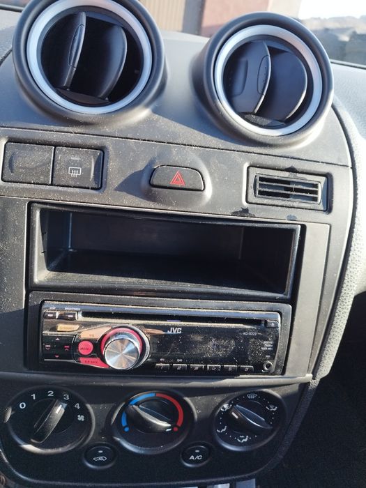 FORD Fiesta   van  vat-1  1,4 diesel