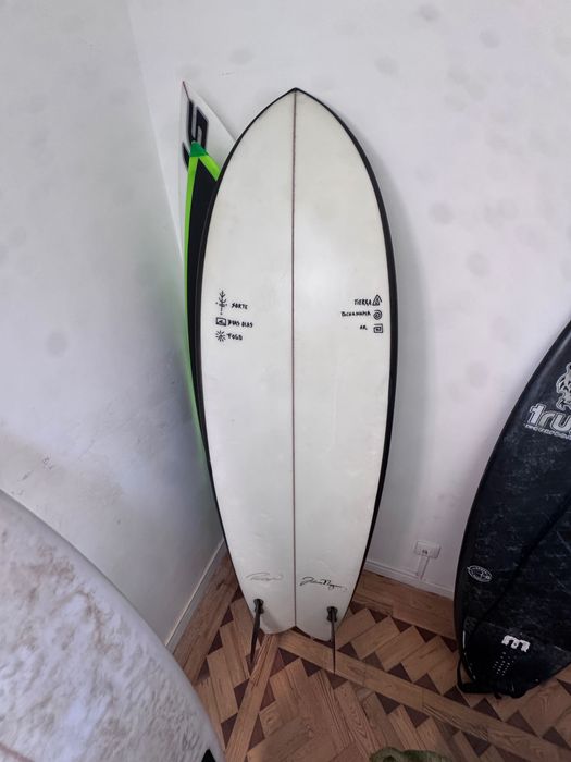 Prancha de surf Twin fin 6'1
