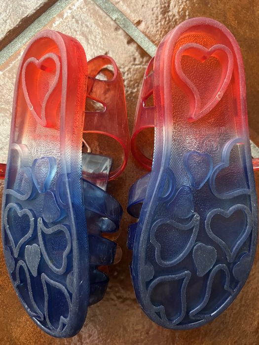 Sandálias plástico criança + oferta