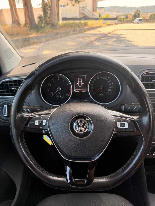 Volkswagen Polo 1.0 Advance BlueMotion (75cv) – 2016 – 5 Portas
