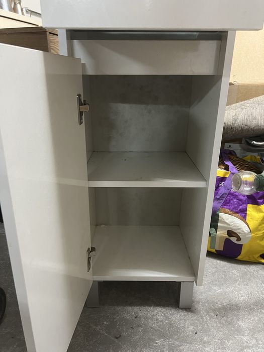 Movel  branco para casa de banho