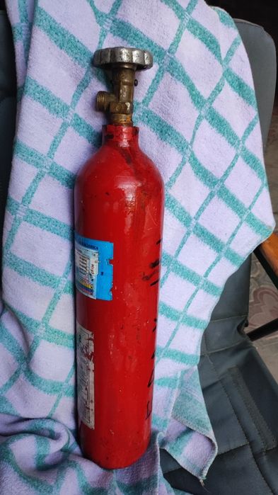 Балон 2л з вентилем під пропан