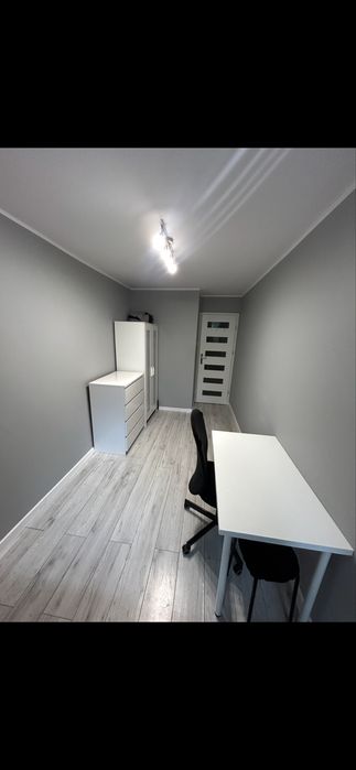 Pokój jednoosobowy przy magnolii