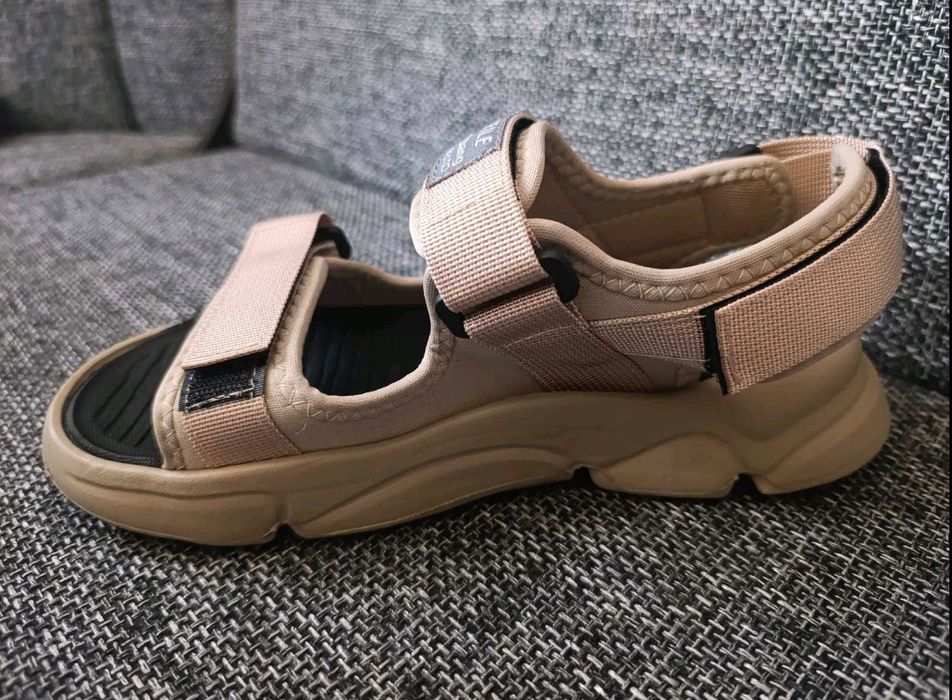 Спортивні босоніжки/сандалі