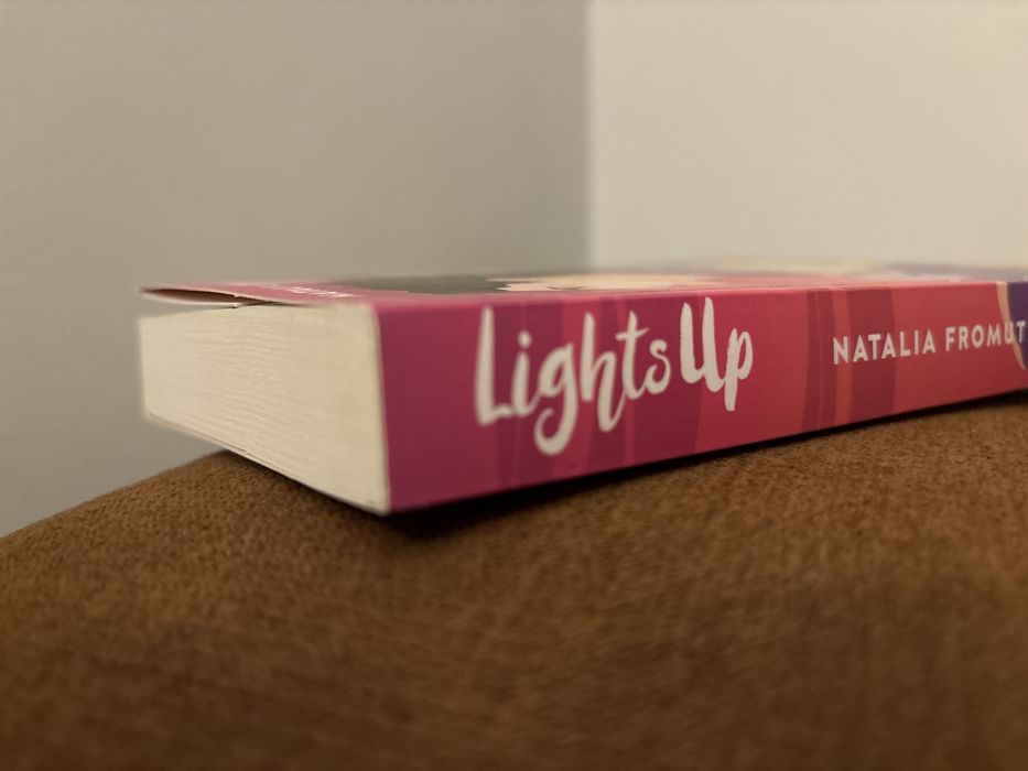 Natalia Fromuth - Lights up