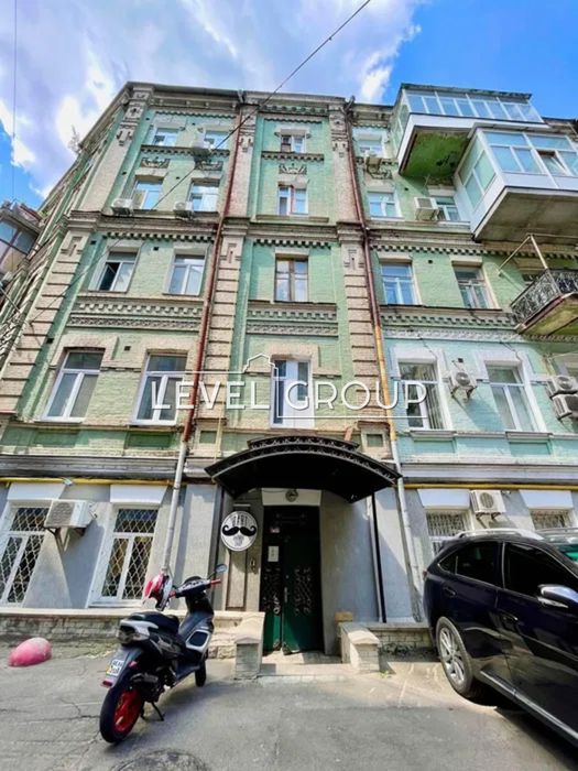 Продаж комерційного приміщення по вул. Михайлівська