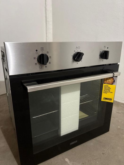Forno de embutir Zanussi