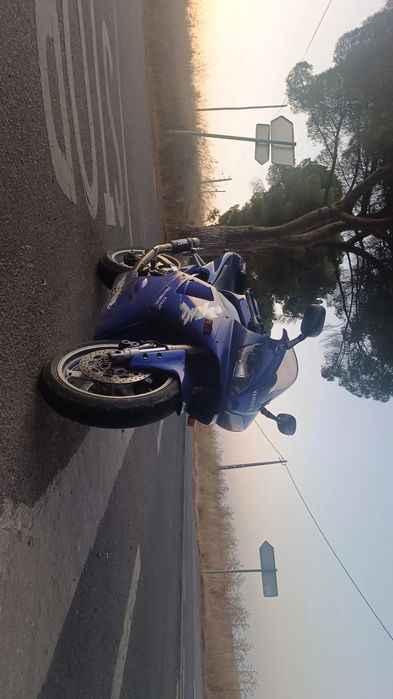 Vendo ou troco Yamaha YZF R1 1998