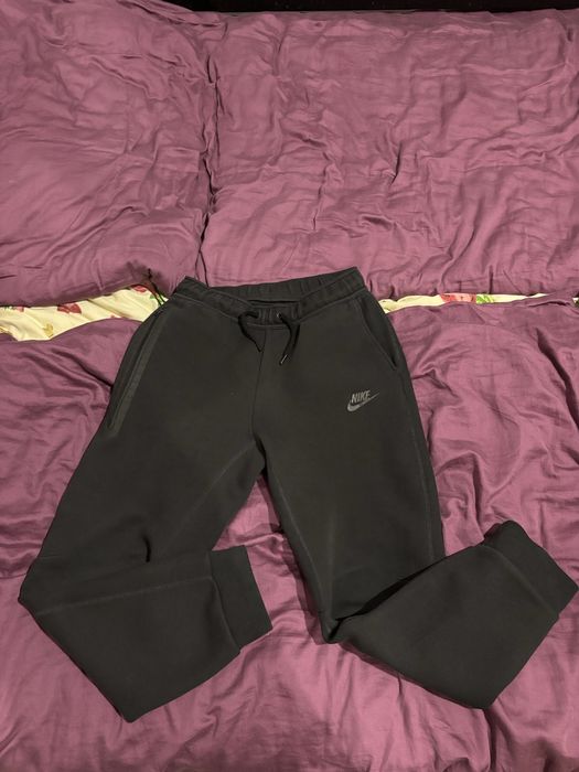 Nike tech fleece штани