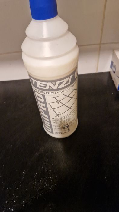Płyn do podłóg uniwersalny. TENZI.