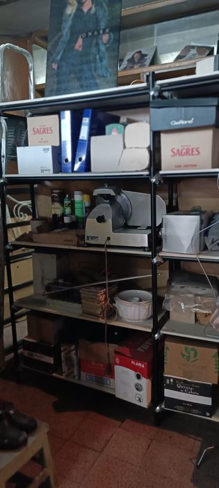 Prateleiras/Balcão