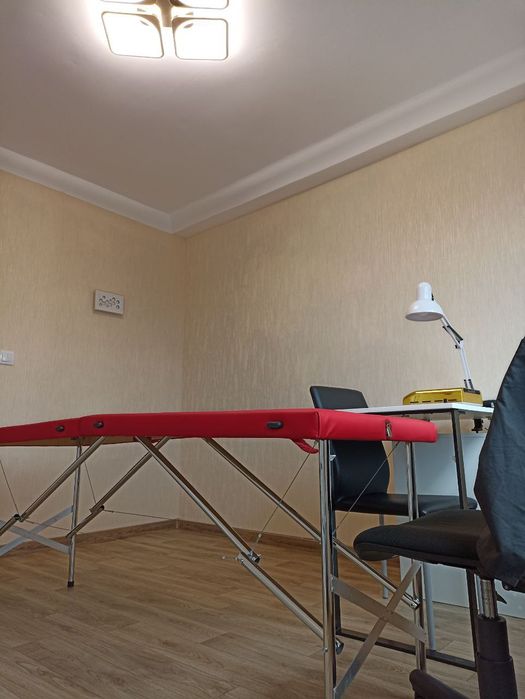 Розкладна кушетка косметологічна