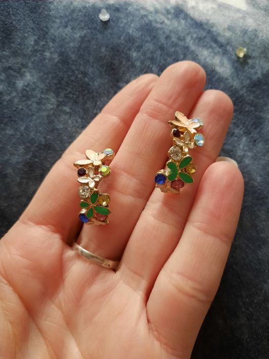 Kolczyki motylki cyrkonie emalia