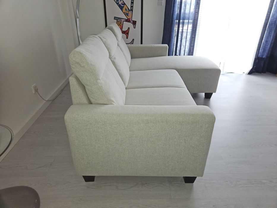 Sofá com chaise longue