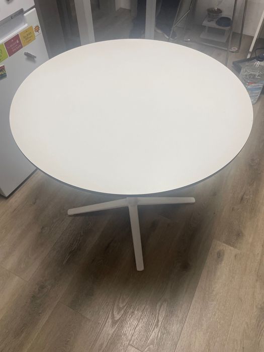 Mesa e 3 cadeiras MIT Actiu