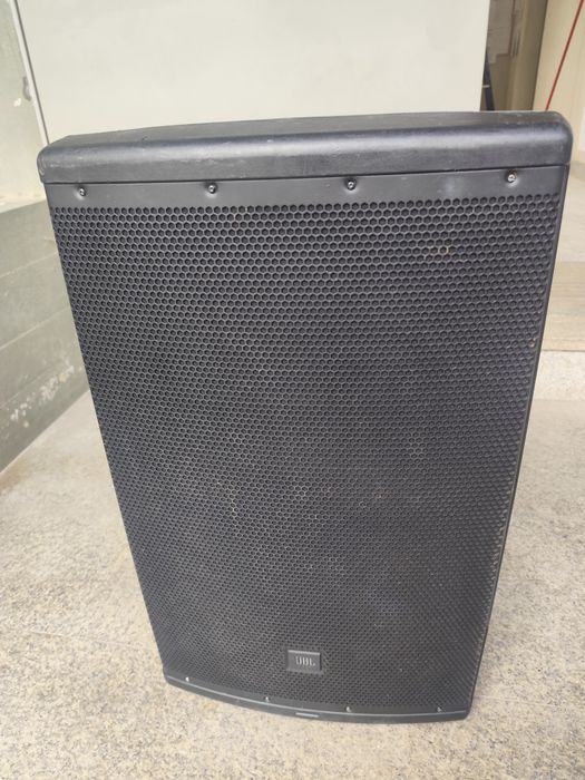 Colunas JBL EON615