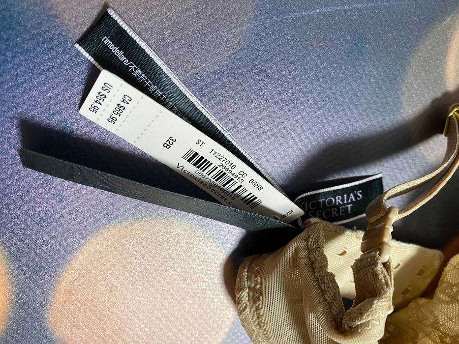 ШИКАРНЫЙ комплект Icon Victoria's Secret. S/М, 70-В Оригинал США.