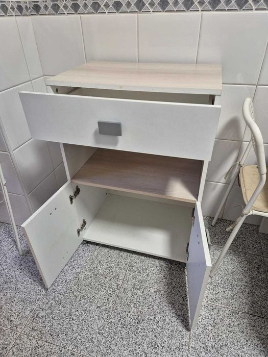 Conjunto de 2 armários (cozinha e sala)