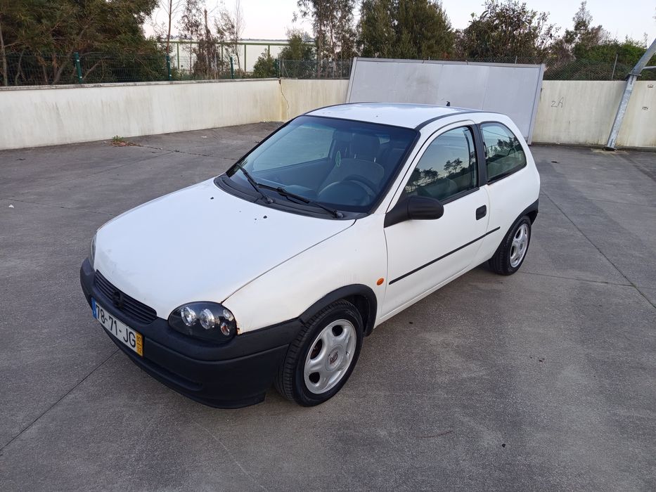 Opel Corsa B Diesel Motor Isuzu 5 Lugares, muito econômico e fiável, tudo em ordem, quem conhece esses motores não tem nada a dizer, direção assistida