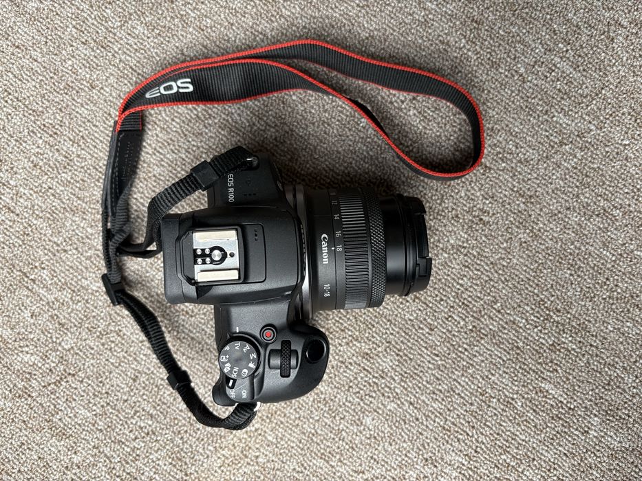 Canon EOS R100 + об’єктив RF-S 10-18mm F4.5-6.3 IS STM