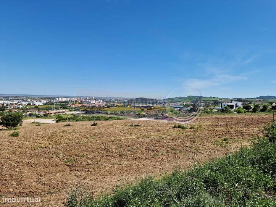 Terreno urbano em Alenquer (ALQ010)