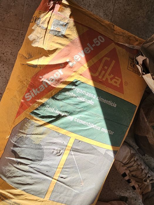 Betonilha auto nivelante Sikafloor Level 50