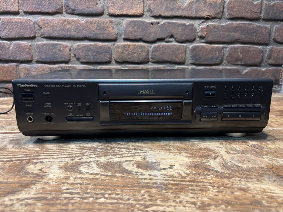 Odtwarzacz CD Technics SL PS 670 A
