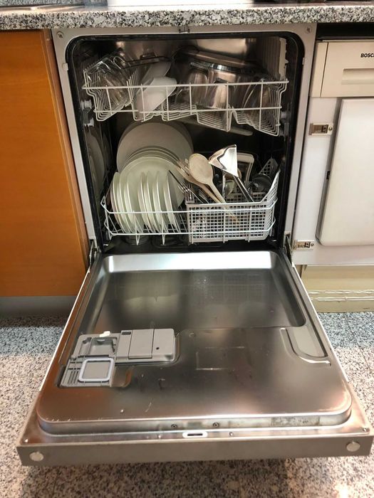 Máquinas de lavar loiça AEG Sensormatic F44060IM peças em bom estado