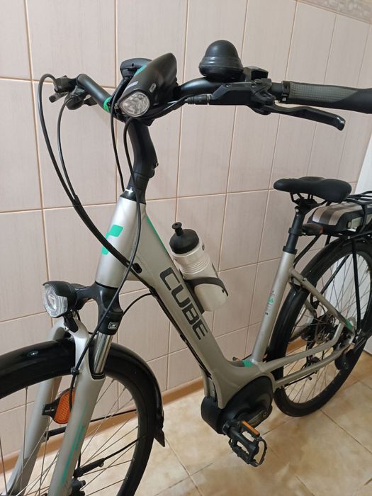 електровелосипед CUBE 28" (Рама 54 см) - Bosch 400Wh