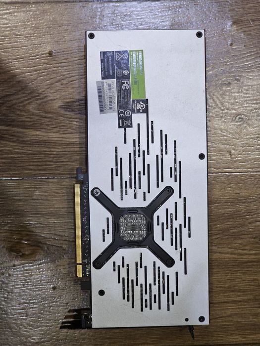 Amd radeon VII(radeon 7) 16gb HBM2
