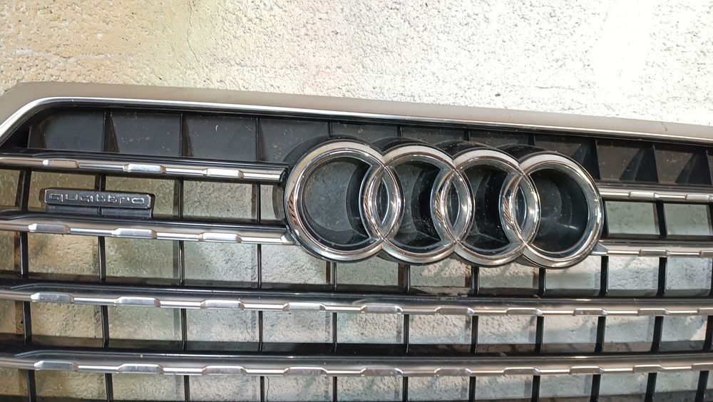Vendo grelha de frente do Audi Q7 ano 2016/18