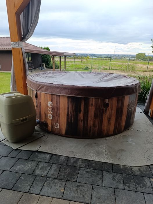 Duże Jacuzzi bestway model Helsinki 6 osób