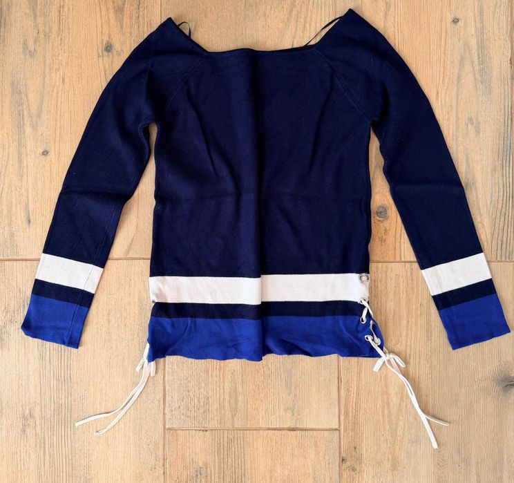 Sweter granatowy sznurowany GEORGE