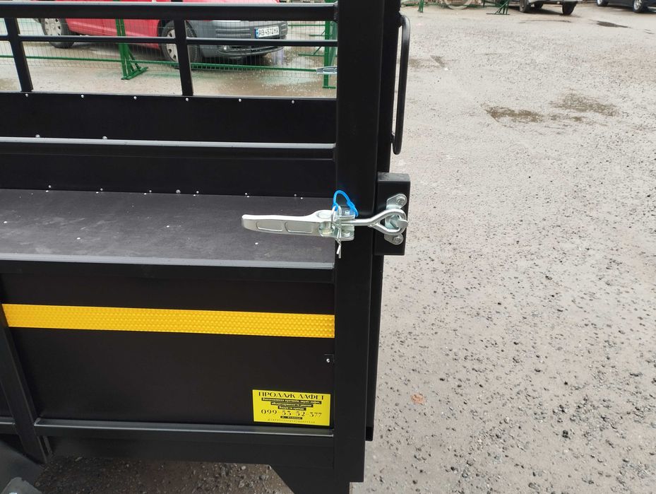 Причіп для перевезення тварин, телят, свиней, худоби, скотовіз