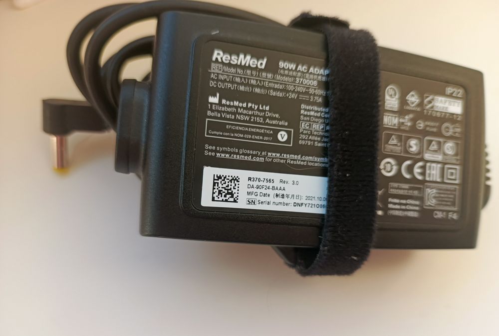 блок живлення 24V 3.75A (90W) —  5,5*2,5   7,4*5.0  Resmed