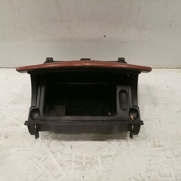 Cinzeiro - mercedes-benz c-class t-model (s203) | 01 - 07