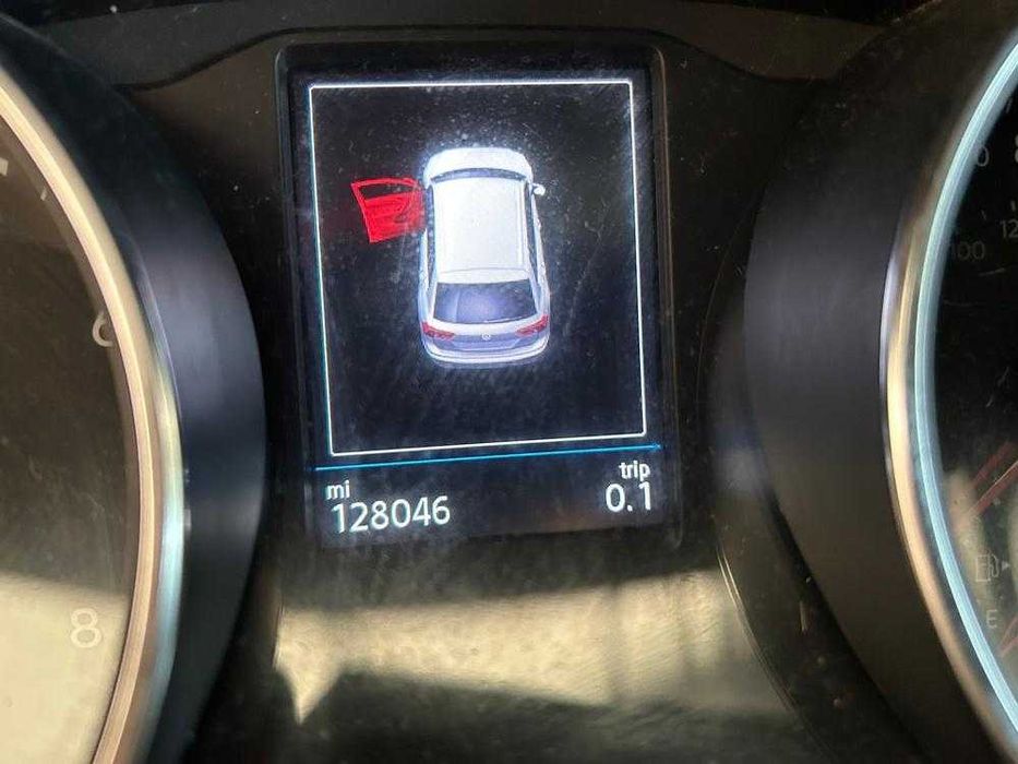 VOLKSWAGEN Tiguan SE, 2018