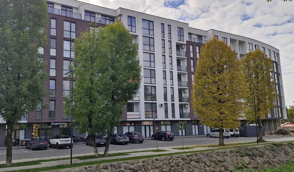 Продаж студії у центрі міста Свалява.