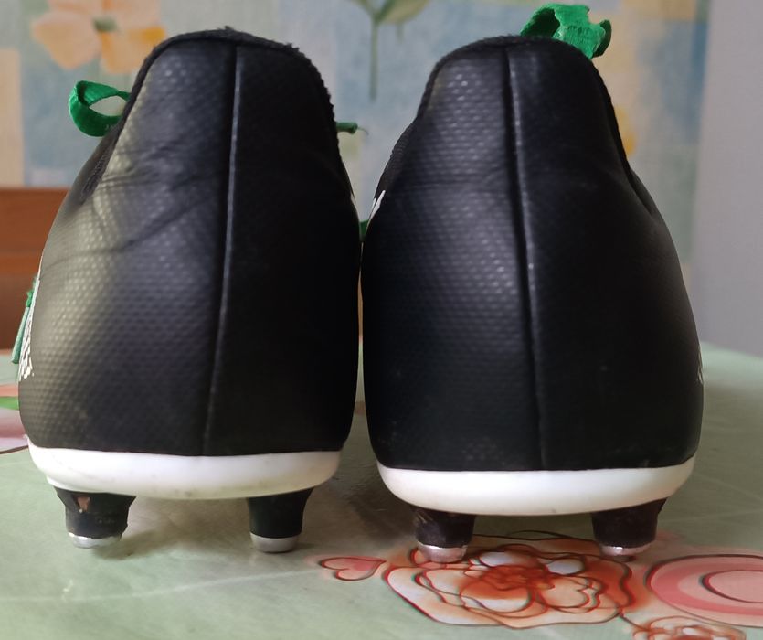 Фірмові бутси  Adidas р. 38-24  см.